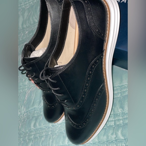 NIB Cole Haan Women’s Original Grand Wing II, Size 11M, Black/Optic White - Picture 2 of 7